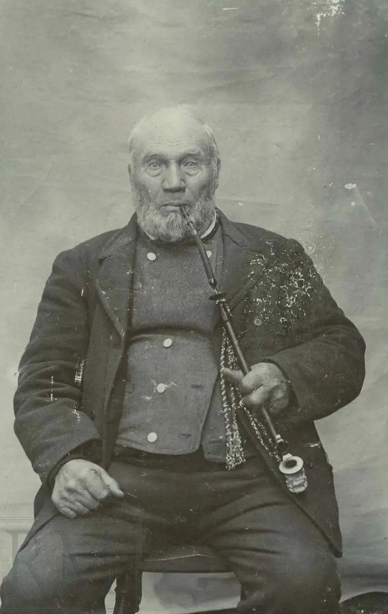 Retrato de un abuelo, hacia 1900 — antes